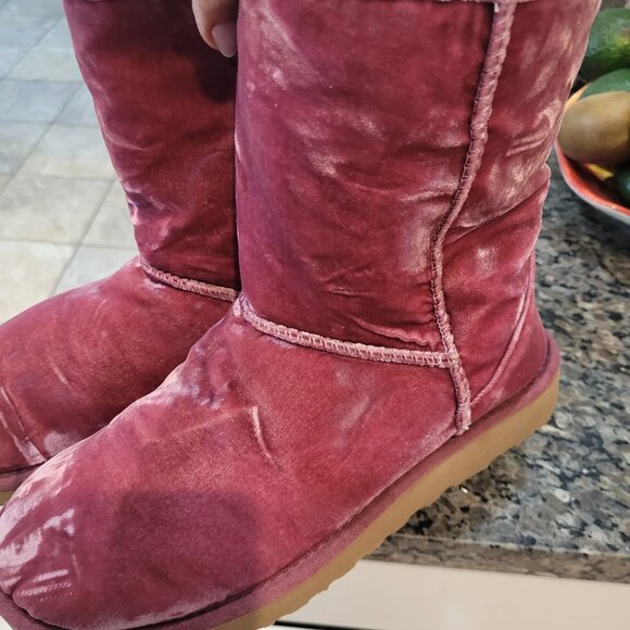 UGG**Velvet Bougainvillea Boots** Size 9 - Picture 8 of 15